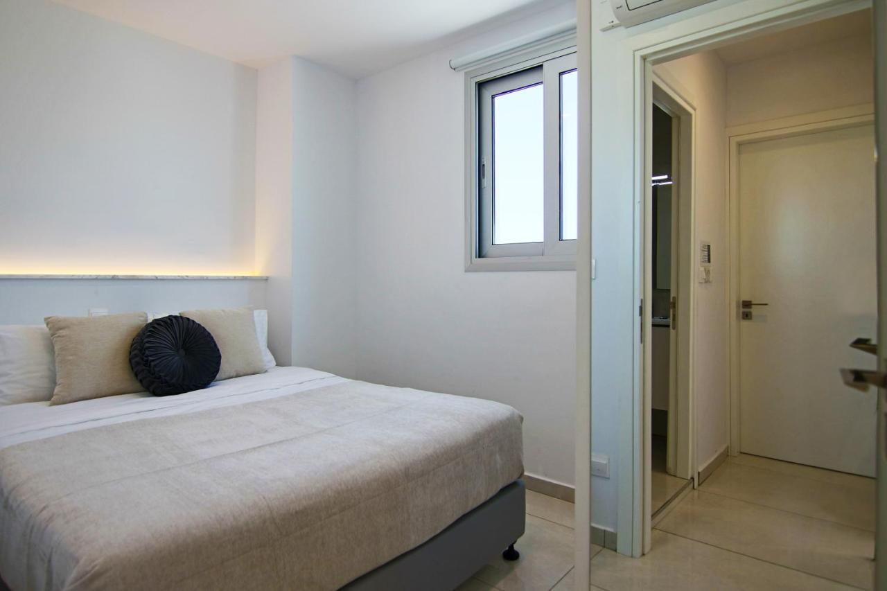 Phaedrus Living - Seaside Executive Flat Harbour 203 Apartment Paphos Bagian luar foto