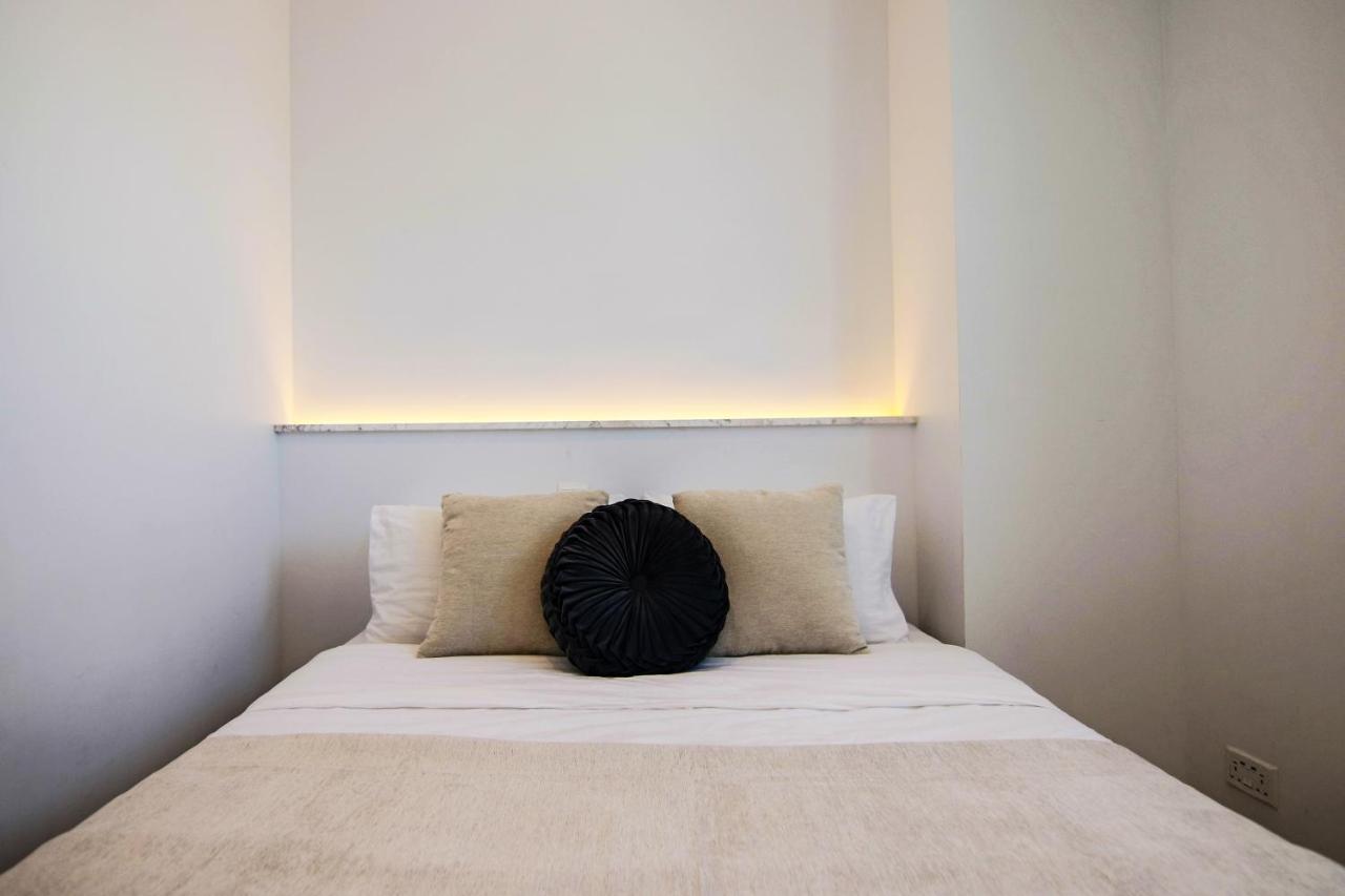 Phaedrus Living - Seaside Executive Flat Harbour 203 Apartment Paphos Bagian luar foto