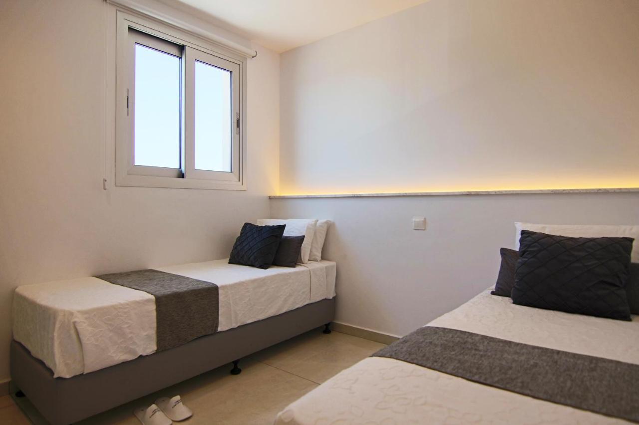 Phaedrus Living - Seaside Executive Flat Harbour 203 Apartment Paphos Bagian luar foto